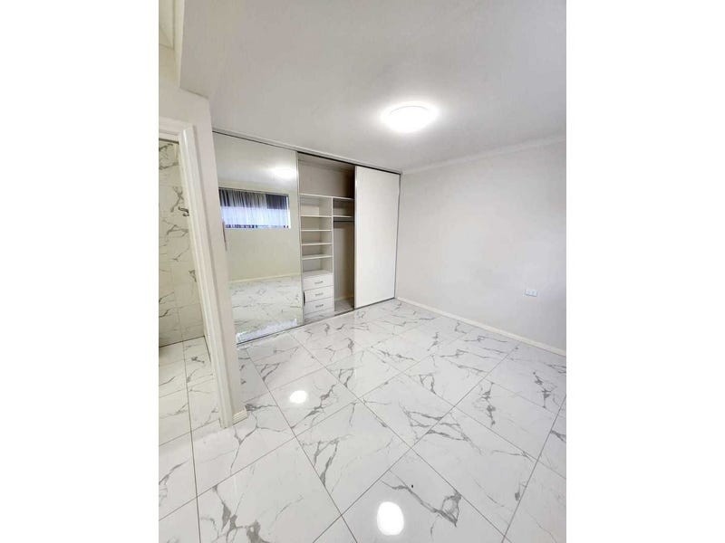 2/53 Tram Road, Doncaster VIC 3108