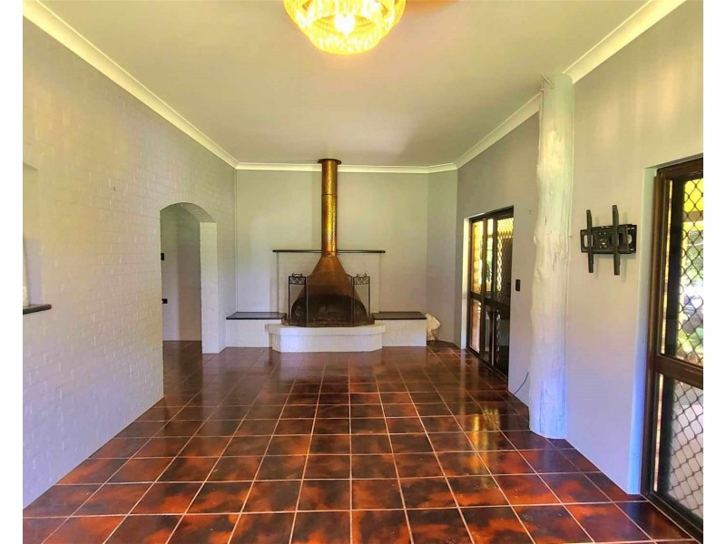 498 Lake Barrine Road, Malanda QLD 4885
