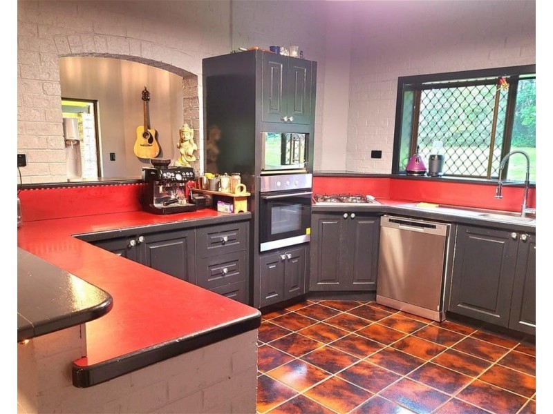 498 Lake Barrine Road, Malanda QLD 4885