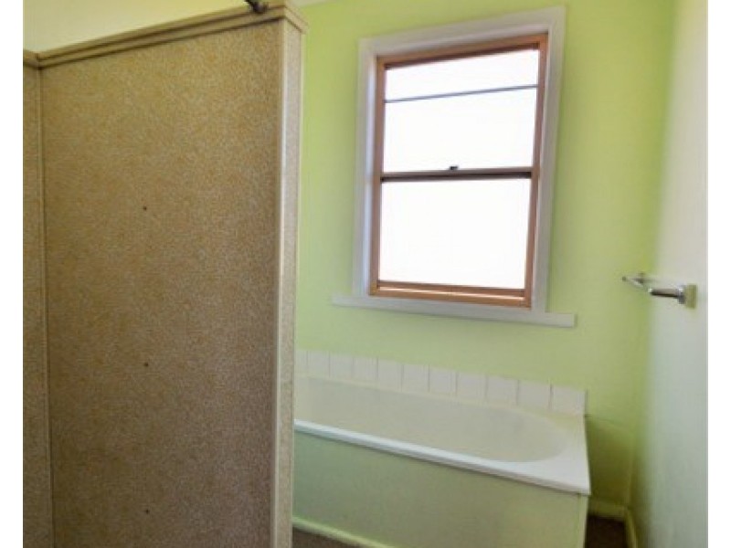 60 Russell Street, South Guyra NSW 2365