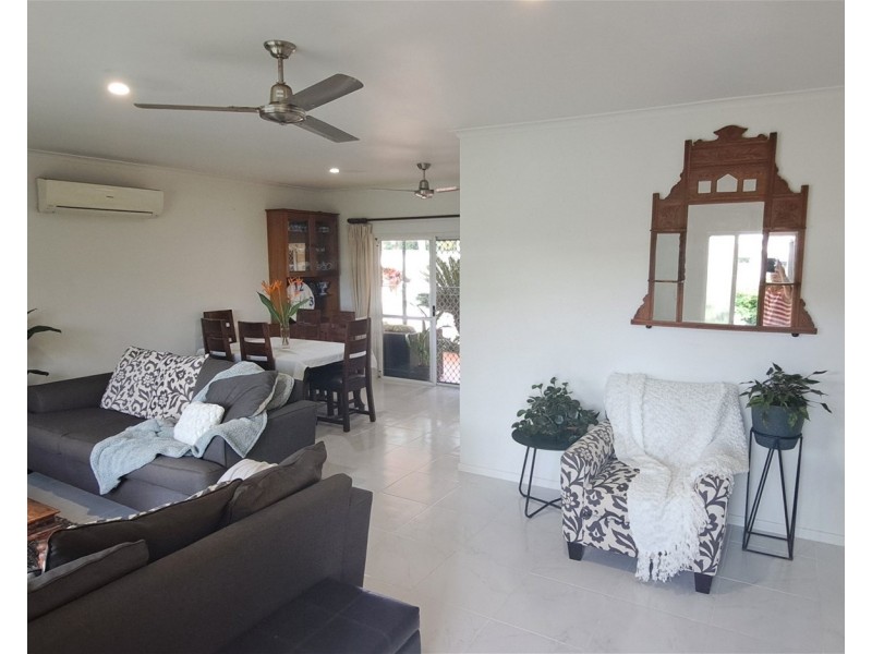 15 Limpet Close, Trinity Beach QLD 4879