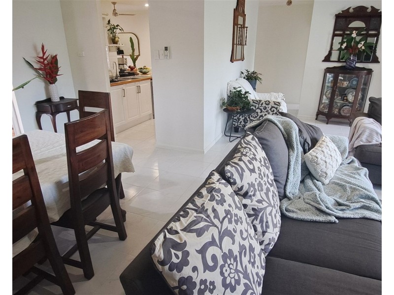 15 Limpet Close, Trinity Beach QLD 4879