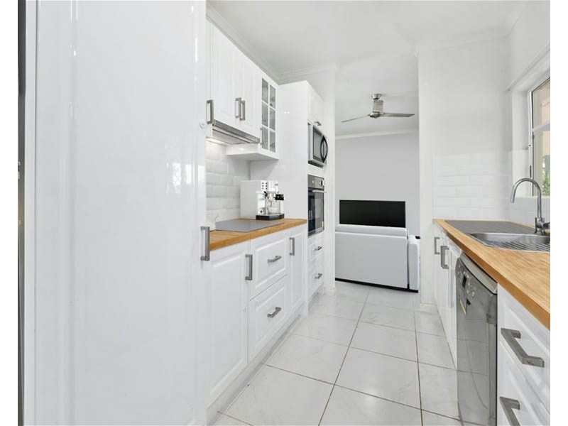 15 Limpet Close, Trinity Beach QLD 4879