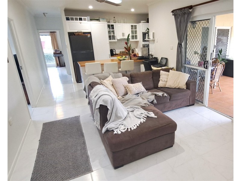 15 Limpet Close, Trinity Beach QLD 4879