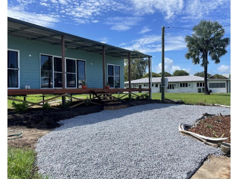 13 Taylor Street, Tully Heads QLD 4854