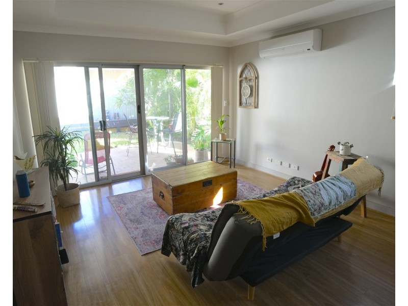 35 Halland Way, Westminster WA 6061