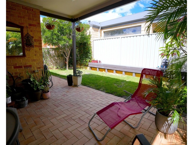 35 Halland Way, Westminster WA 6061