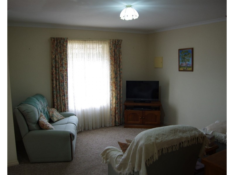 1A Milnes Road, Strathalbyn SA 5255