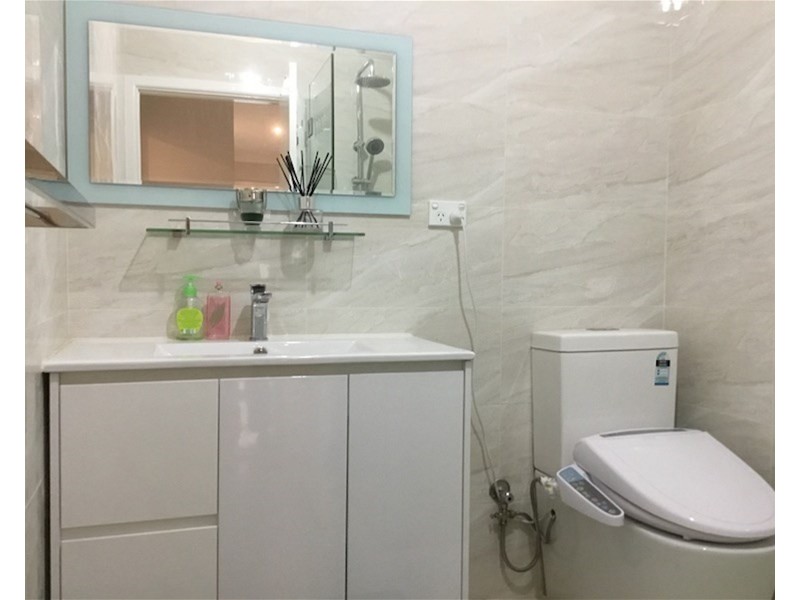 27 Meddecks Ave, Moorebank NSW 2170