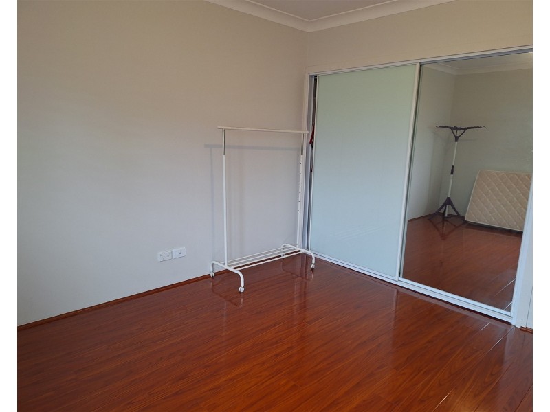 27 Meddecks Ave, Moorebank NSW 2170