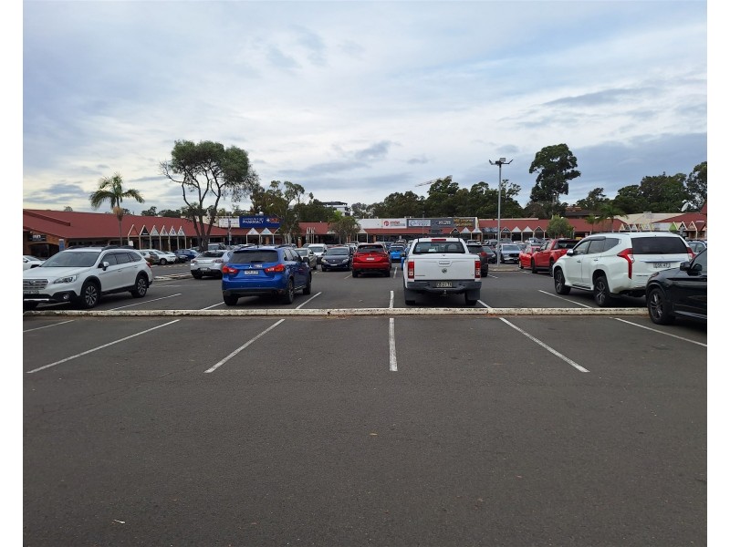 27 Meddecks Ave, Moorebank NSW 2170