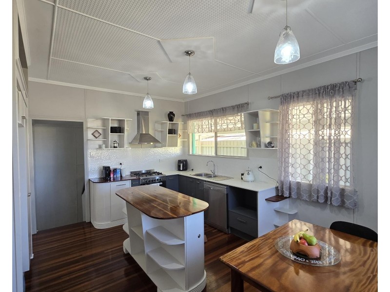 3 Auer Street, Kepnock QLD 4670