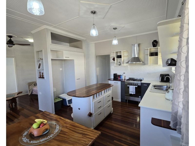 3 Auer Street, Kepnock QLD 4670