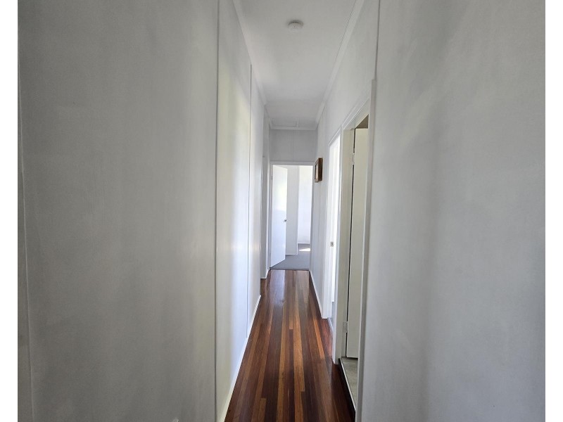 3 Auer Street, Kepnock QLD 4670