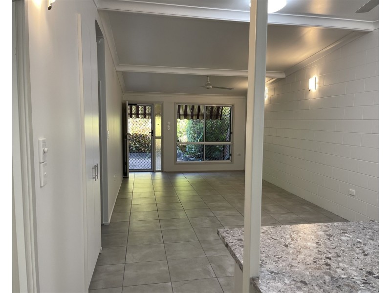 2/159 Harold Street, West End QLD 4810