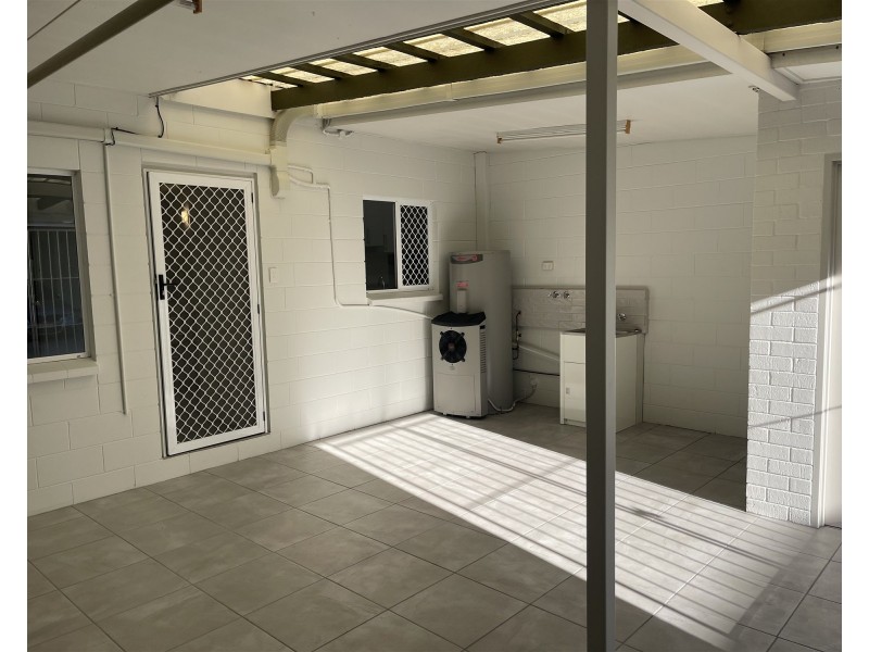 2/159 Harold Street, West End QLD 4810