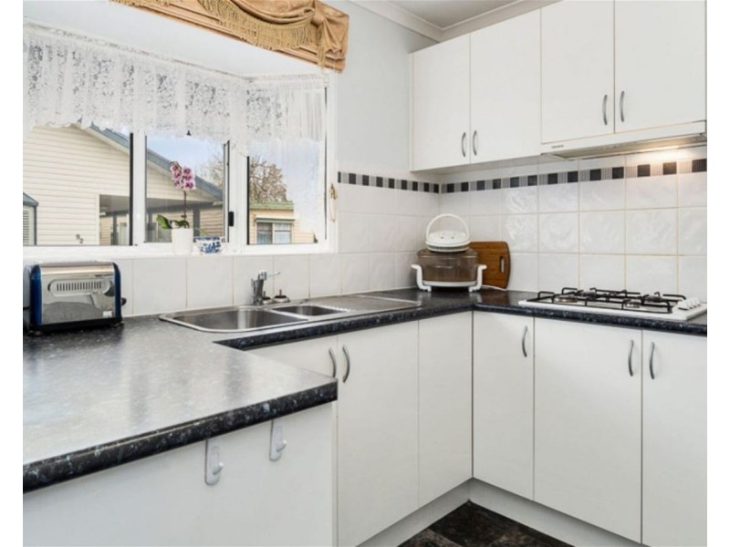 83/98 Bungower Road, Mornington VIC 3931