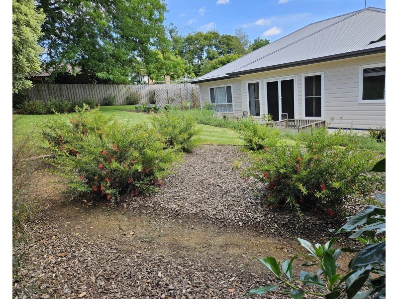 21 Betula Grove, Bundanoon NSW 2578