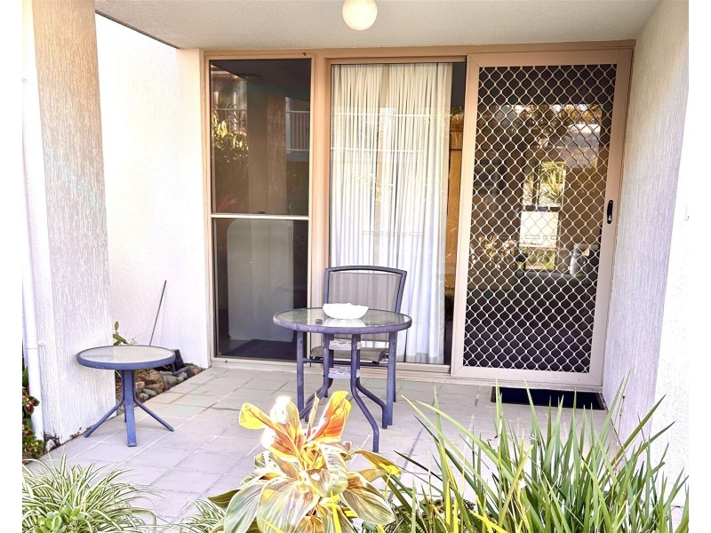 205/24 Lake Weyba Drive, Noosaville QLD 4566