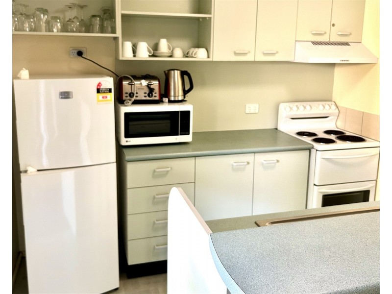 205/24 Lake Weyba Drive, Noosaville QLD 4566