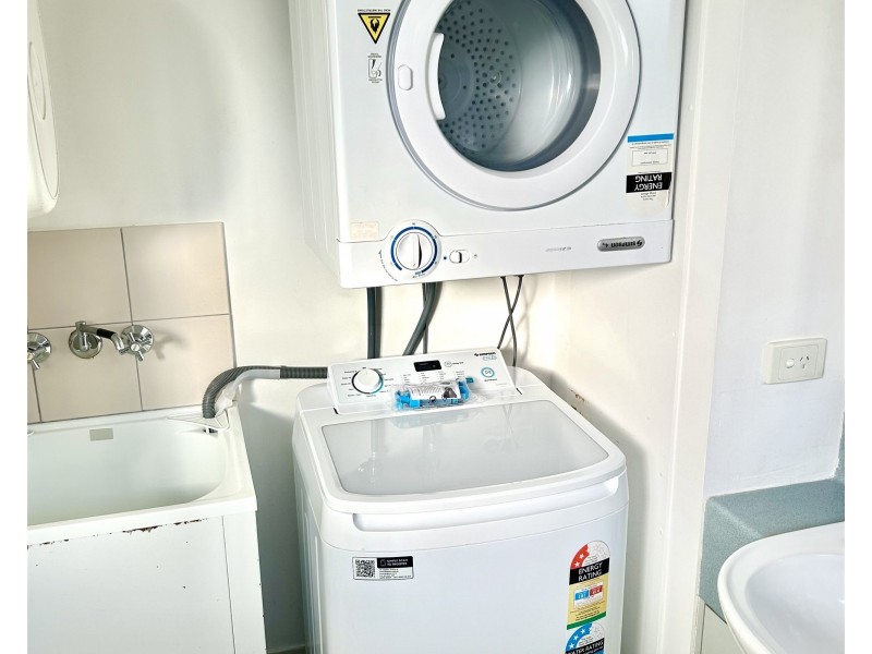 205/24 Lake Weyba Drive, Noosaville QLD 4566