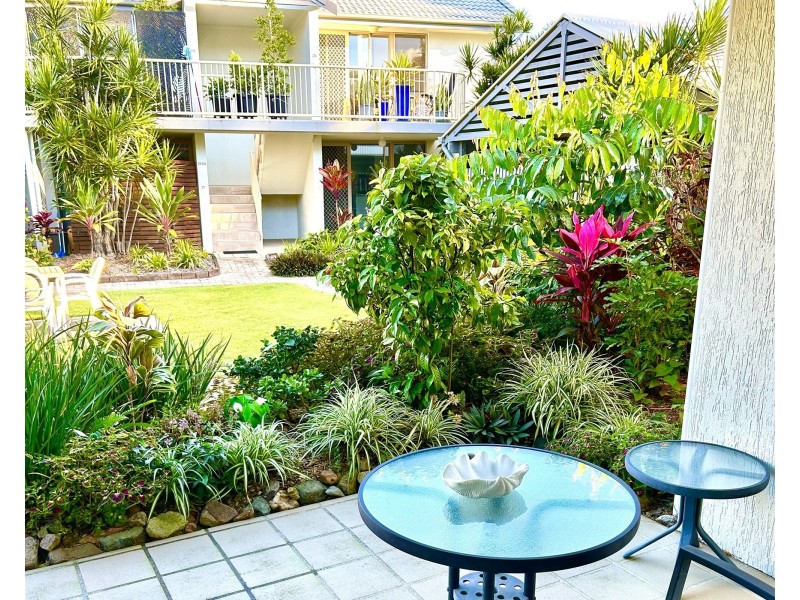 205/24 Lake Weyba Drive, Noosaville QLD 4566