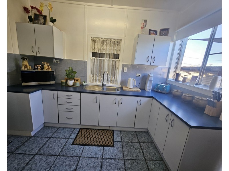 20  Pine  Street, Thallon QLD 4497