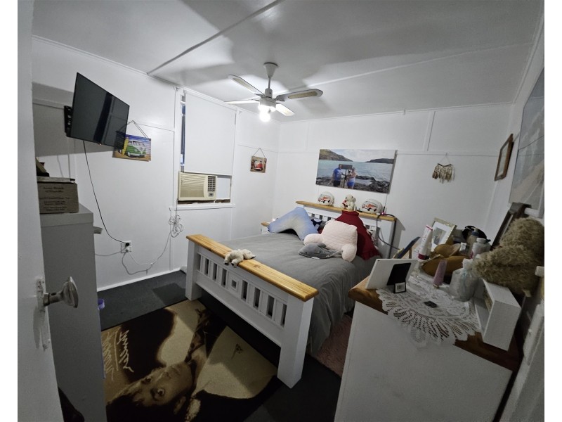 20  Pine  Street, Thallon QLD 4497