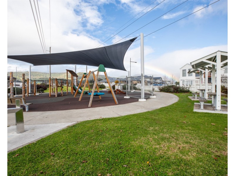 20 Woollamia Lane, Tullimbar NSW 2527