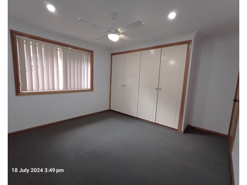 1/6 Blaxland Road, Macquarie Hills NSW 2285