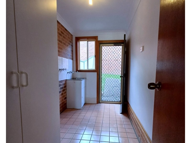 1/6 Blaxland Road, Macquarie Hills NSW 2285