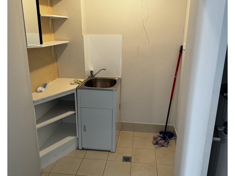 8 /45 Santana road, Campbelltown NSW 2560