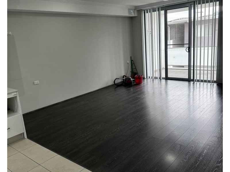 8 /45 Santana road, Campbelltown NSW 2560
