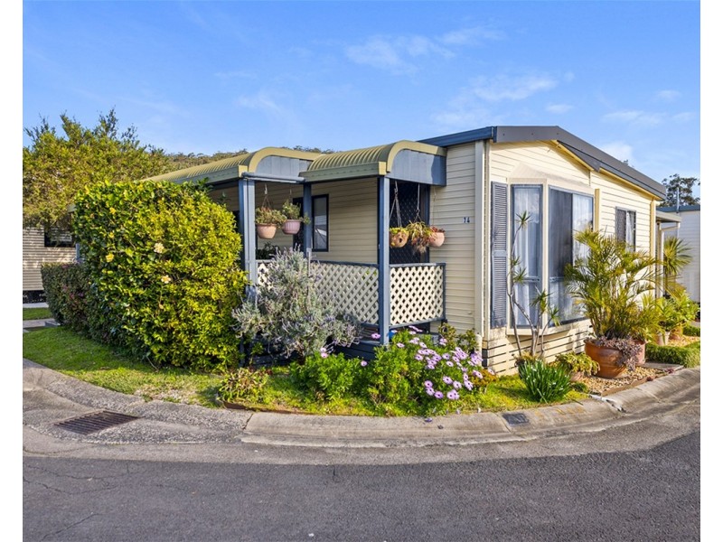 14 Frangipani Avenue, Green Point NSW 2251