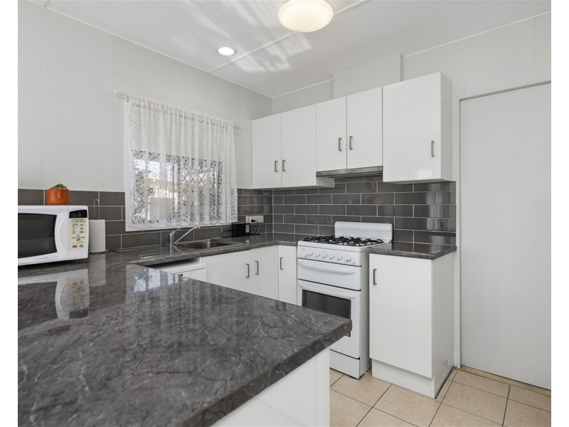 14 Frangipani Avenue, Green Point NSW 2251