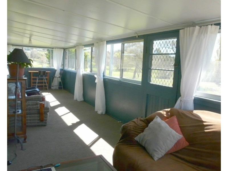 87 Petre, Tenterfield NSW 2372