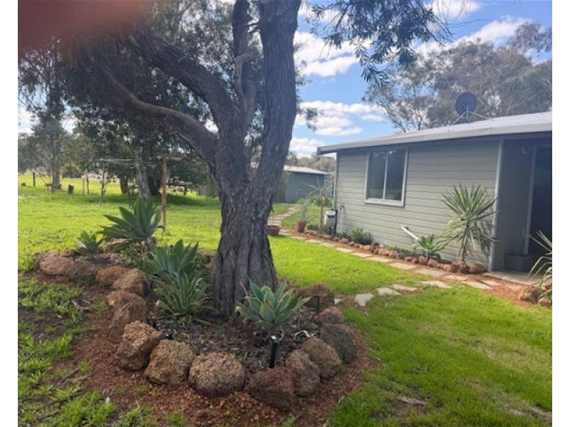685 Stanwix Place, Wooroloo WA 6558