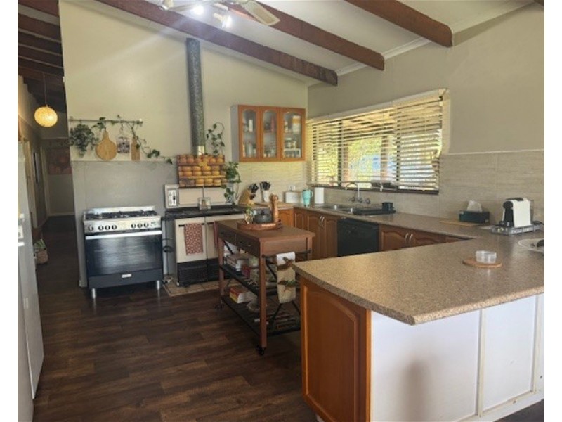 685 Stanwix Place, Wooroloo WA 6558