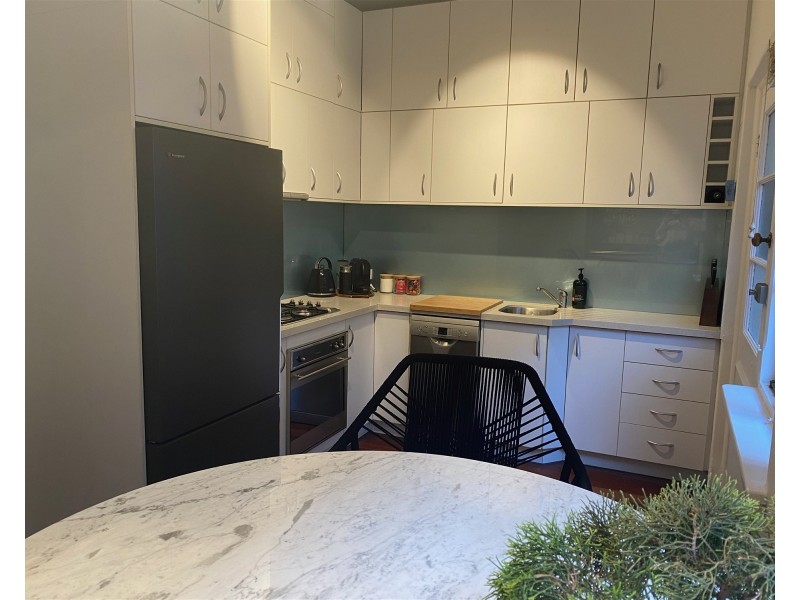 2/93 Stirling Highway, Nedlands WA 6009