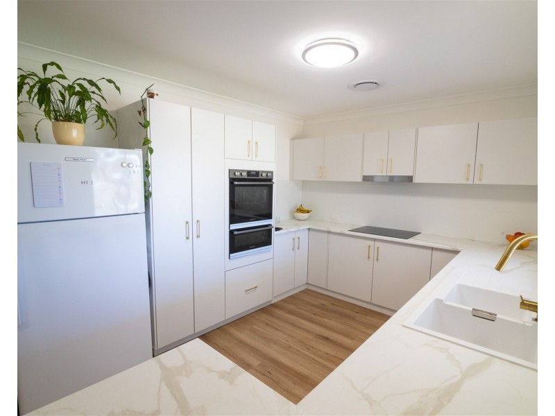 3  Friendship Link, Albion Park NSW 2527