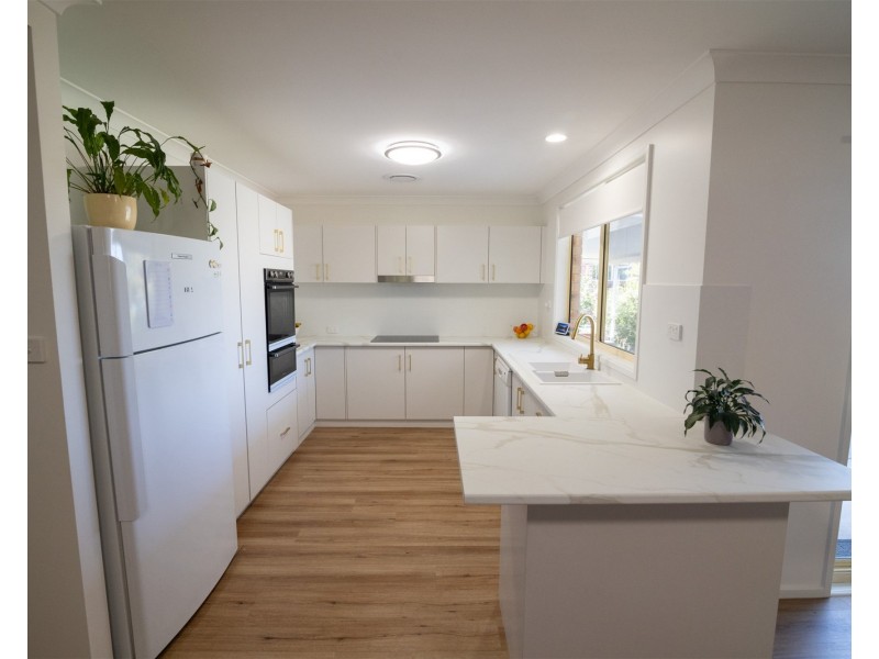 3  Friendship Link, Albion Park NSW 2527