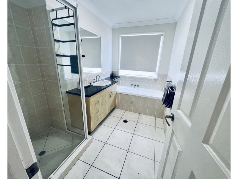 41 Clovelly Place, Sandstone Point QLD 4511