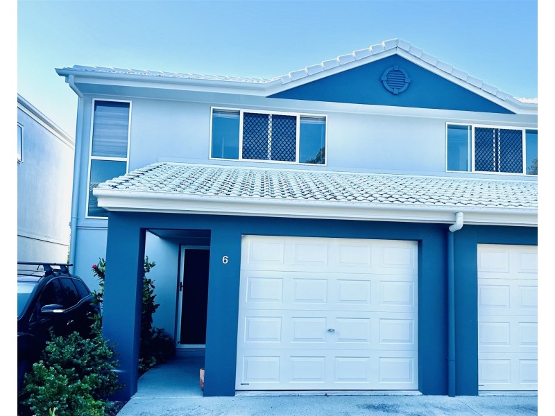 18 Lake Weyba Drive, Noosaville QLD 4566