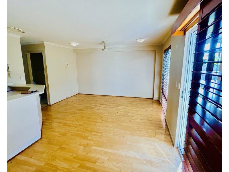 18 Lake Weyba Drive, Noosaville QLD 4566