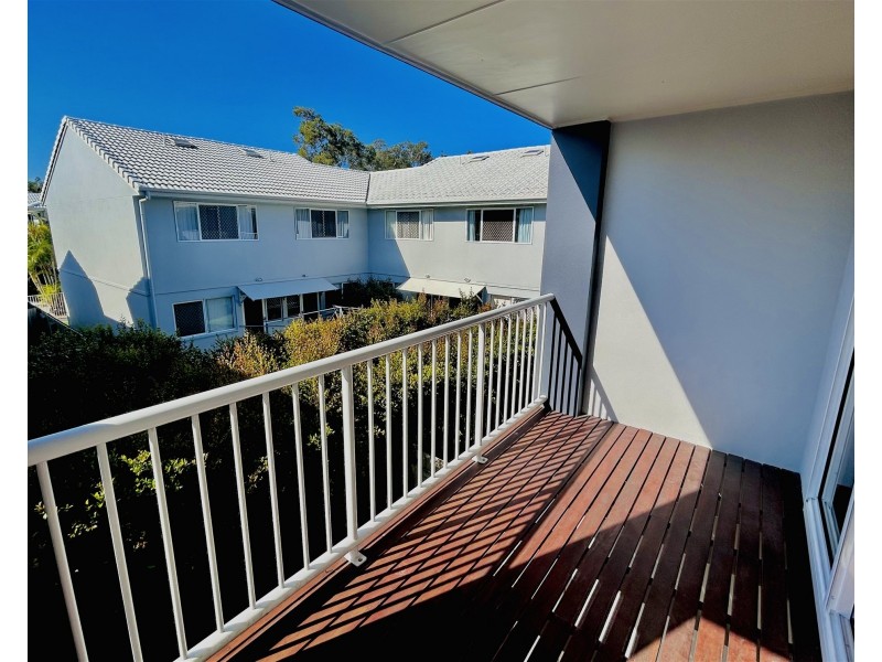 18 Lake Weyba Drive, Noosaville QLD 4566