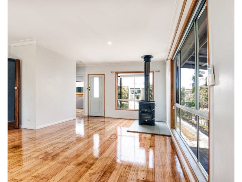 39 Red rocks rd, Cowes VIC 3922