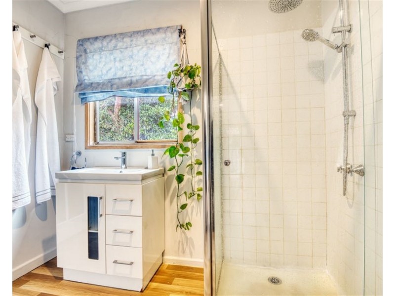 39 Red rocks rd, Cowes VIC 3922