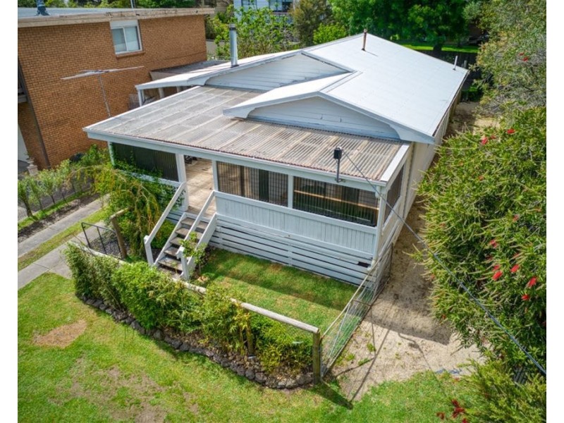 39 Red rocks rd, Cowes VIC 3922