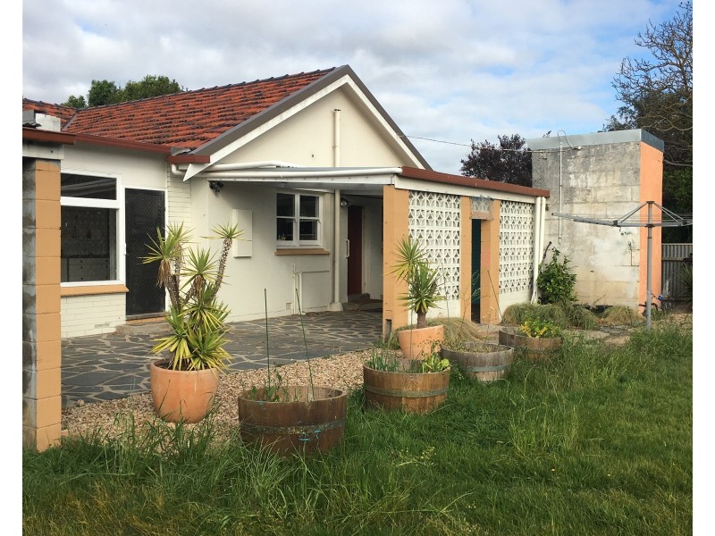 103 Mount Gambier Rd, Millicent SA 5280