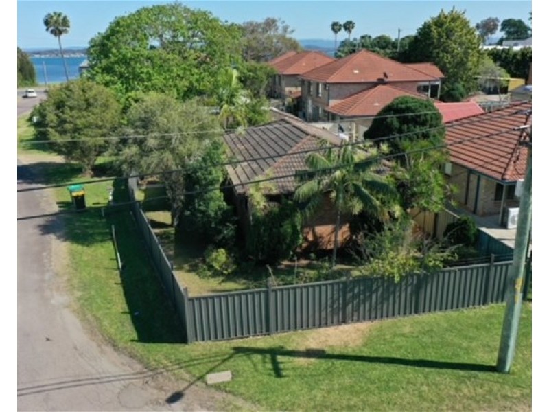 1 Capri Close, Belmont NSW 2280